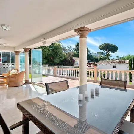 Spacious And Comfortable Chalet Holiday home *