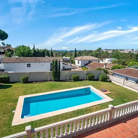 Spacious And Comfortable Chalet Holiday home *